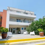 Hotel Comfort Cannes 4*