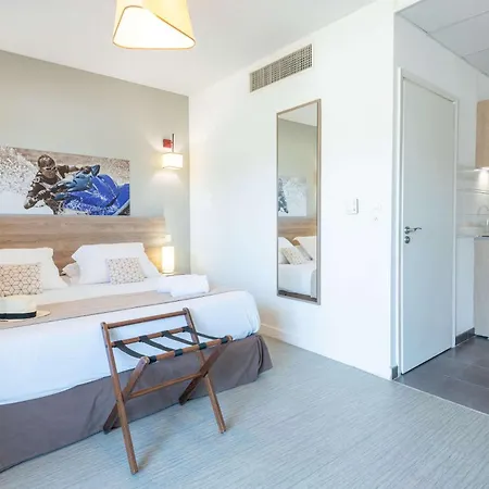 Zenitude Hôtel-résidences Cannes Confort 4*