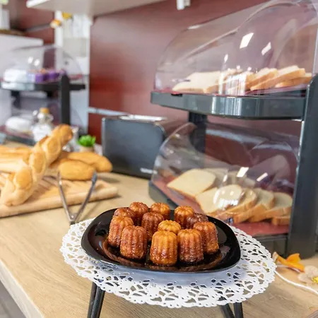 Zenitude Hôtel-résidences Cannes Confort 4*