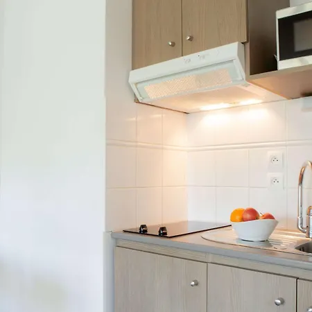 Zenitude Hôtel-résidences Cannes Confort 4* Mandelieu