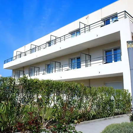 Zenitude Hôtel-résidences Cannes Confort Hotel 4*