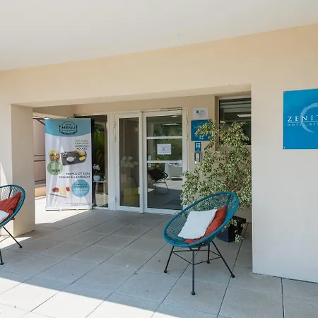 Zenitude Hôtel-résidences Cannes Confort Appart hôtel Mandelieu