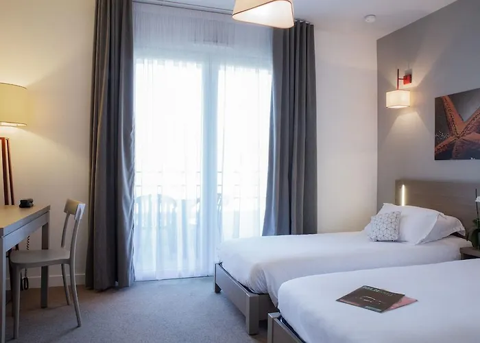 Отель Comfort Cannes 4*